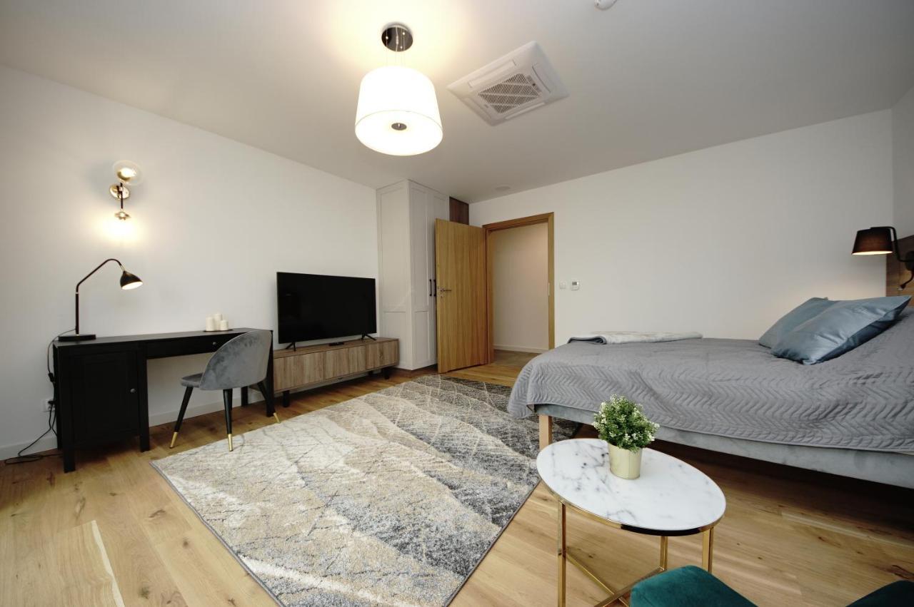 Bh Properties, Apartamenty Teatr Wybrzeze Srodmiescie Гданск Екстериор снимка