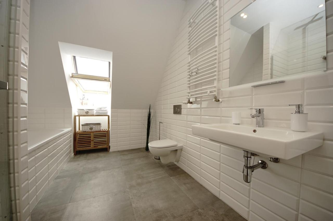 Bh Properties, Apartamenty Teatr Wybrzeze Srodmiescie Гданск Екстериор снимка