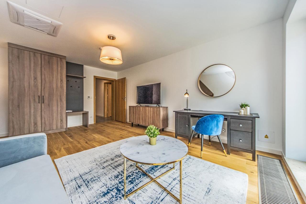 Bh Properties, Apartamenty Teatr Wybrzeze Srodmiescie Гданск Екстериор снимка