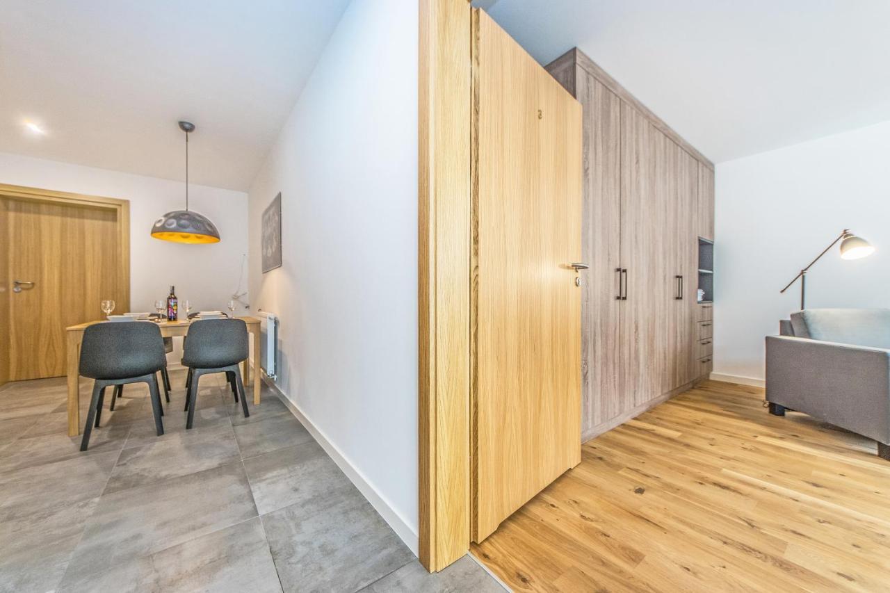 Bh Properties, Apartamenty Teatr Wybrzeze Srodmiescie Гданск Екстериор снимка