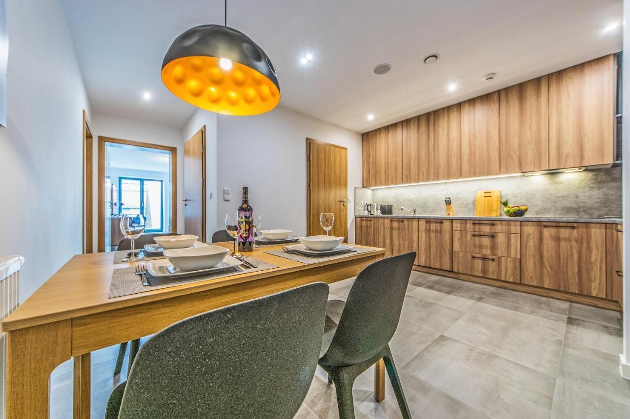 Bh Properties, Apartamenty Teatr Wybrzeze Srodmiescie Гданск Екстериор снимка